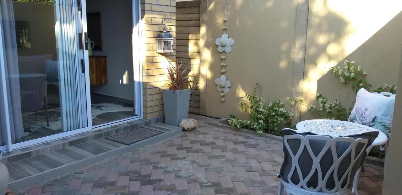 Apartamento Schnehage Self Catering Bloemfontein Exterior foto