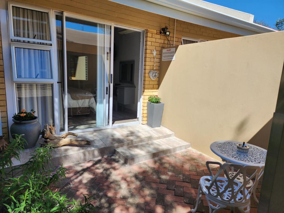 Apartamento Schnehage Self Catering Bloemfontein Exterior foto